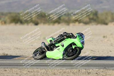 media/Dec-07-2025-CVMA (Sun) [[3e7d2de5dc]]/Race 18-Formula Twins-Formula 40 UL/